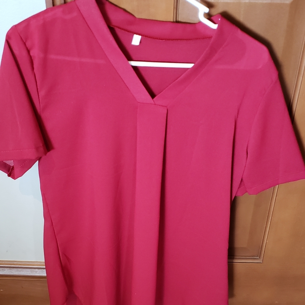 Red short sleeved blouse